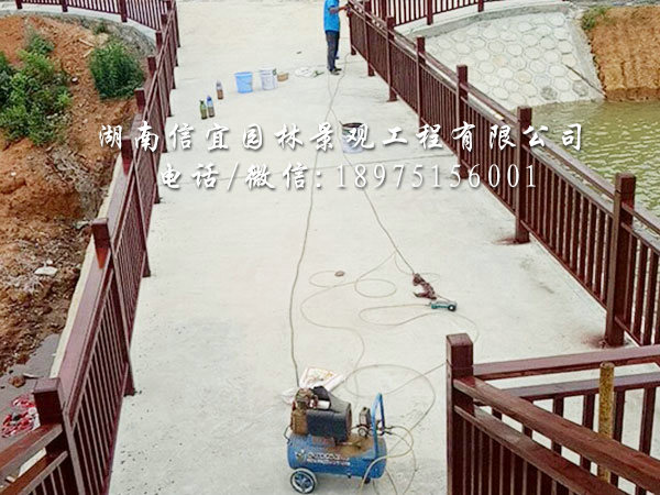 衡阳市衡东县洣江生态园风雨桥栏杆安装